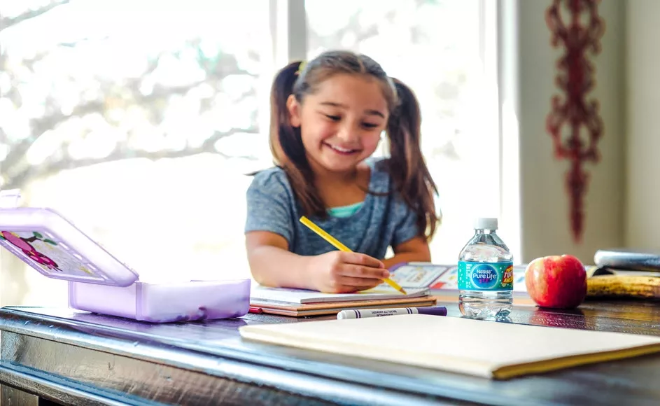 ดูแลเด็กๆ ให้ดื่มน้ำอย่างเพียงพอ